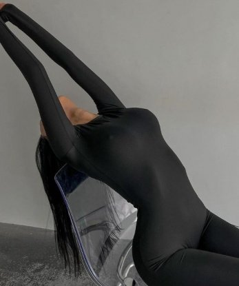 Нежная и креативная, я знаю, как доставить тебе незабываемое наслаждение. Целовать и ласкать - это лишь малая часть того, чем я могу подарить тебе. В Москве, я готова подарить тебе нежность и страсть, будь то встреча в уютном номере отеля или на твоей территории. Мои услуги включают классический секс, оральные ласки, эротический массаж и многое другое. У меня есть отличные отзывы от довольных клиентов, которые оценили мою опытность и умение доставлять удовольствие. Фото подтверждают мою натуральную красоту и сексуальность. Жду нашей встречи! 😉🌹🔥 Кира